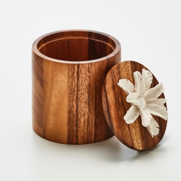 TIBU M | Boîte décorative en bois d'acacia ornée d'une fleur en  céramique