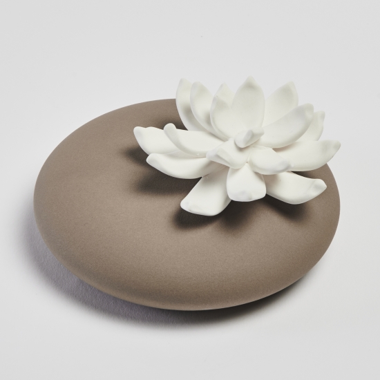 LILI CHOCO |Porcelain perfume diffuser vase