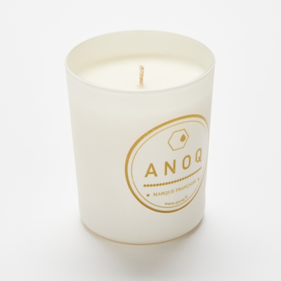 MYSTÈRE BOISÉ | Scented candle in white lacquered glass 180 grs