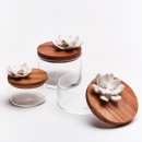 LOTUS L | Transparent glass and wood box decorated with a porcelain flower