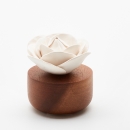 ROSE DU BENGALE BLANCHE | Ceramic and acacia wood fragrance diffuser for indoor use