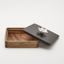 KANA | Decorative box in Acacia wood and porcelain Jasmin flower