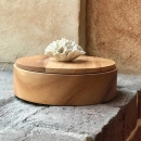 THUAN | Decorative acacia wood box decorated with a ceramic flower